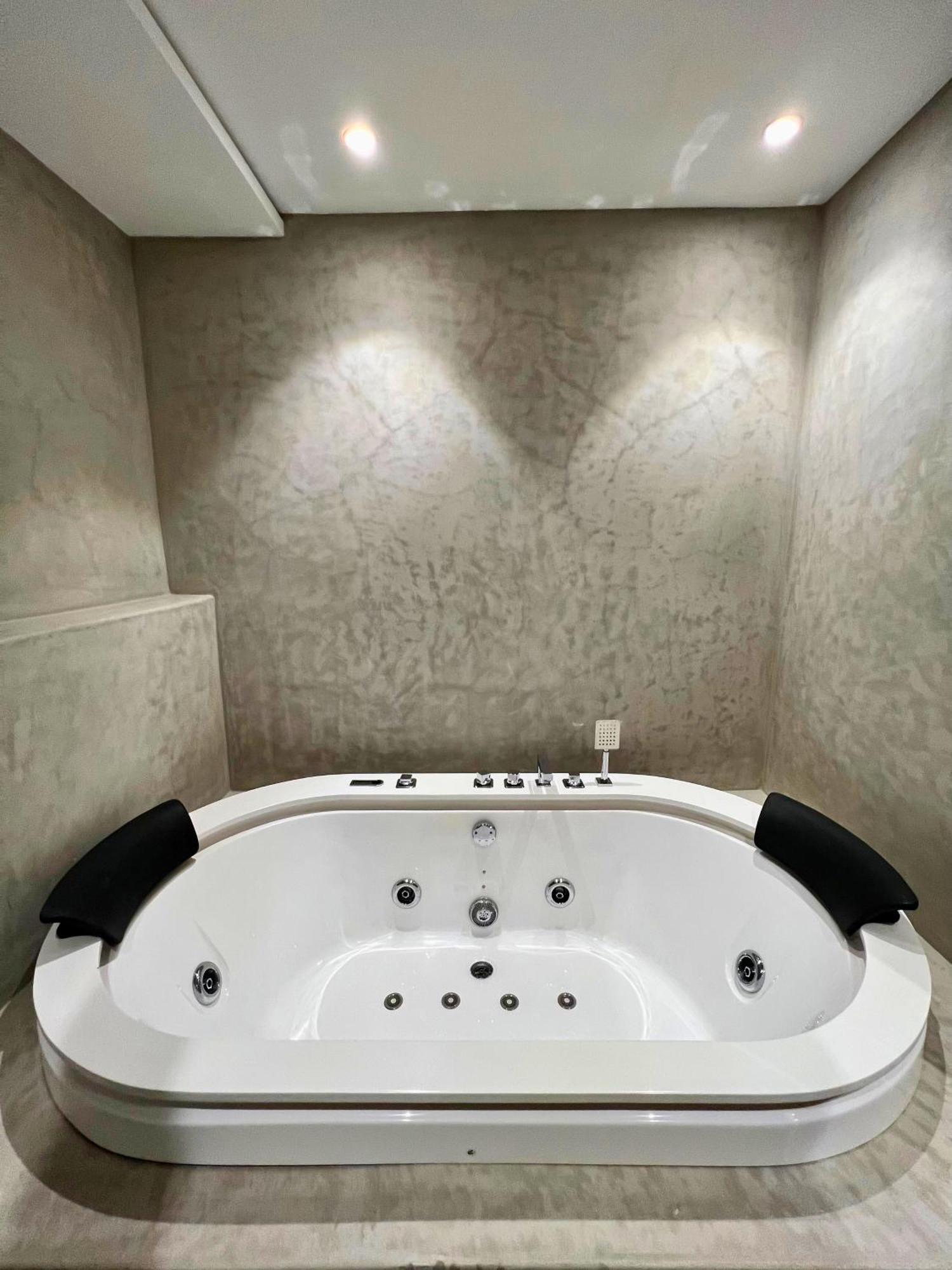 The Mirage Tangier - 3Br Luxury Sea View With Private Hammam & Jacuzzi Apartman Kültér fotó
